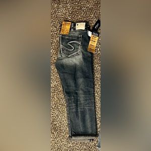 Silver “Tuesday” Jean Capris